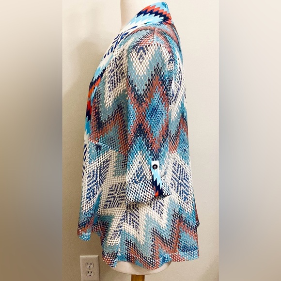 Multiples Blue White Red Aztec 3/4 Button Sleeves Western Perforated Cardigan PM - Picture 9 of 13